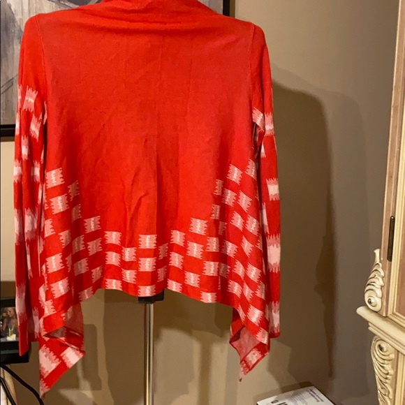 BCBG cardigan m/L - Picture 3 of 3